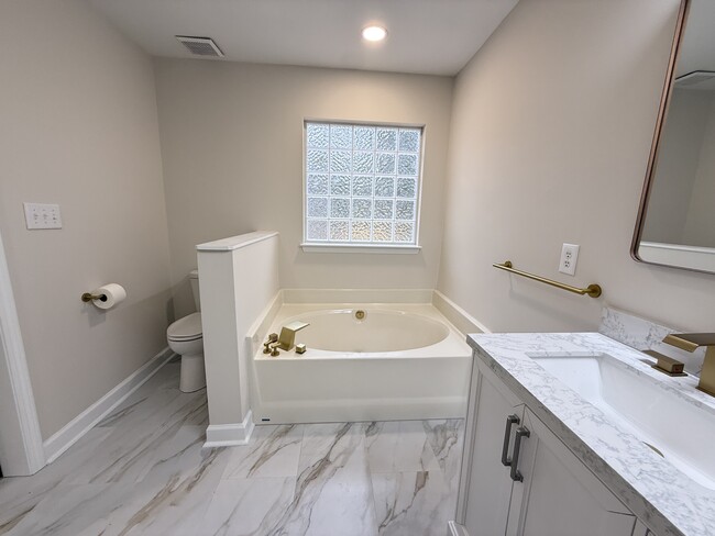 Building Photo - 2539 Springs Dr