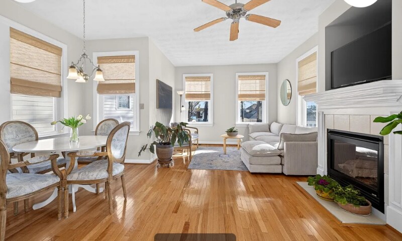 Building Photo - 401 grace St