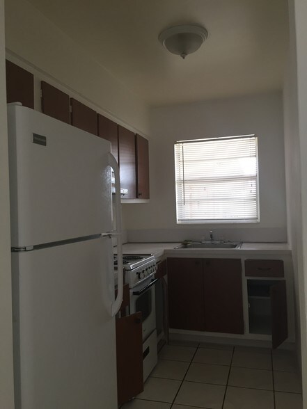 Building Photo - 1804 N 17th Ave