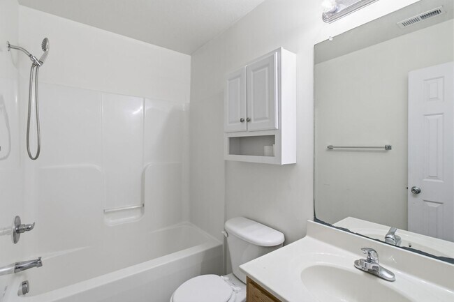 Building Photo - 3 Bedroom, 3 Bathroom Townhome in Carolina Forest!