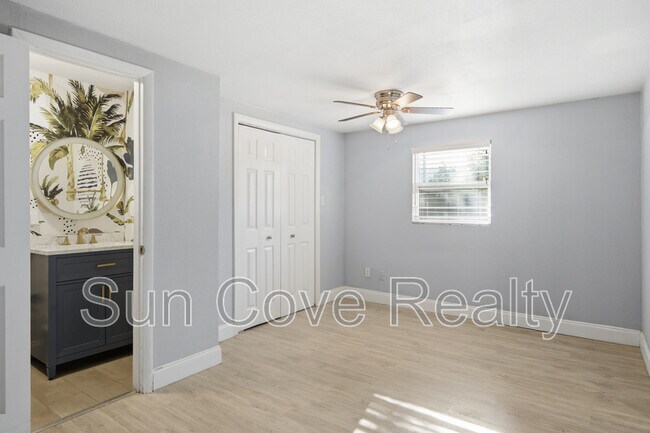 Building Photo - 2815 N Taliaferro Ave
