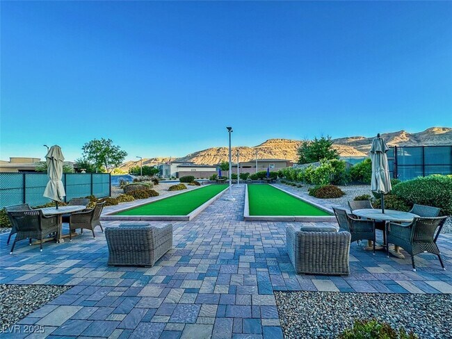 Building Photo - 6714 Desert Crimson St
