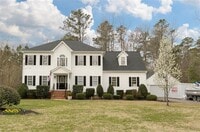Building Photo - 613 Greyshire Dr