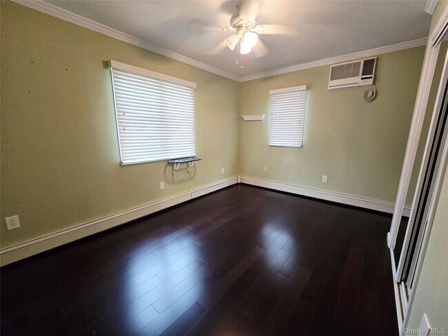 Building Photo - 104 Choir Ln