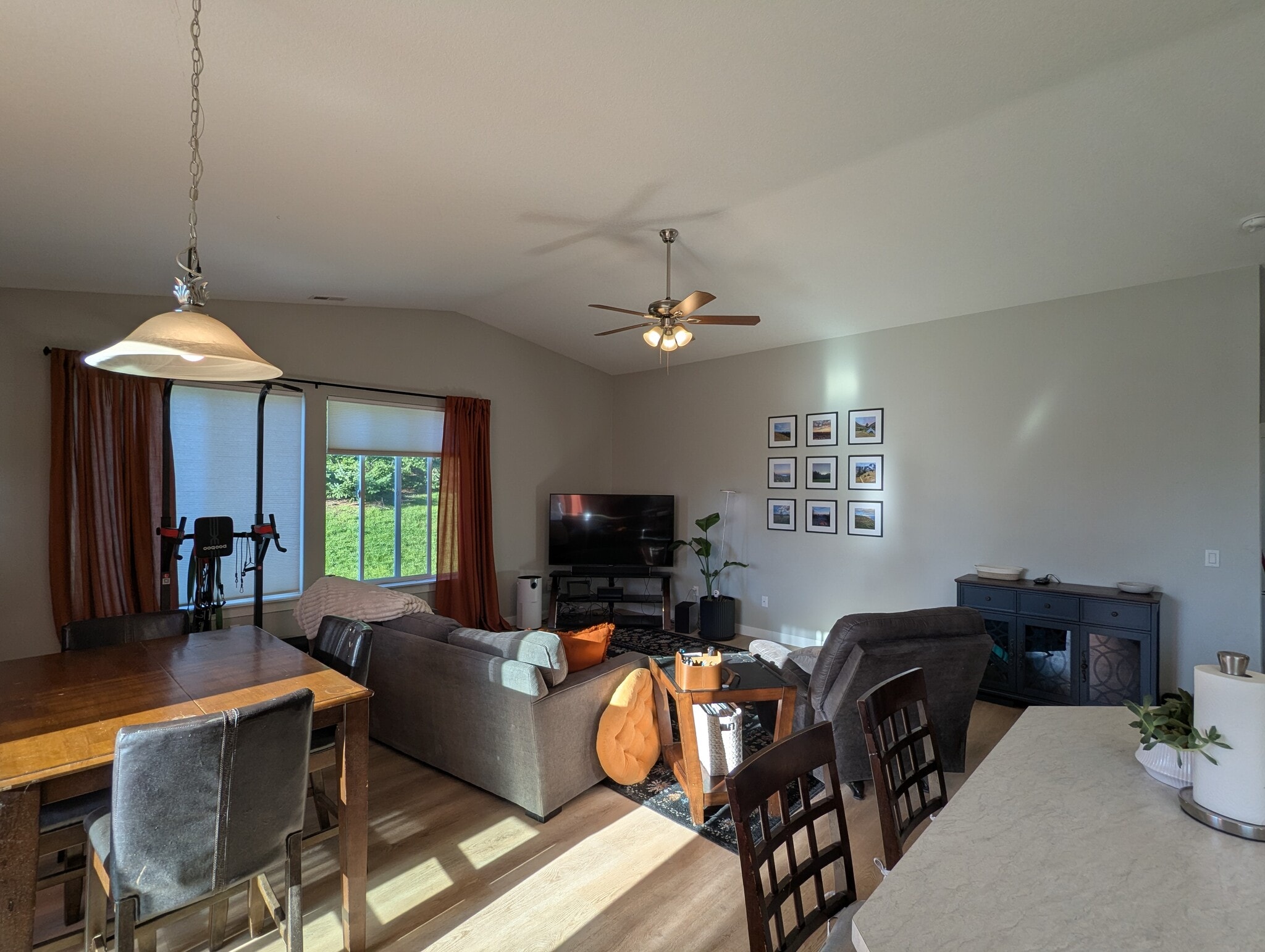 Building Photo - 342 Helens Ln