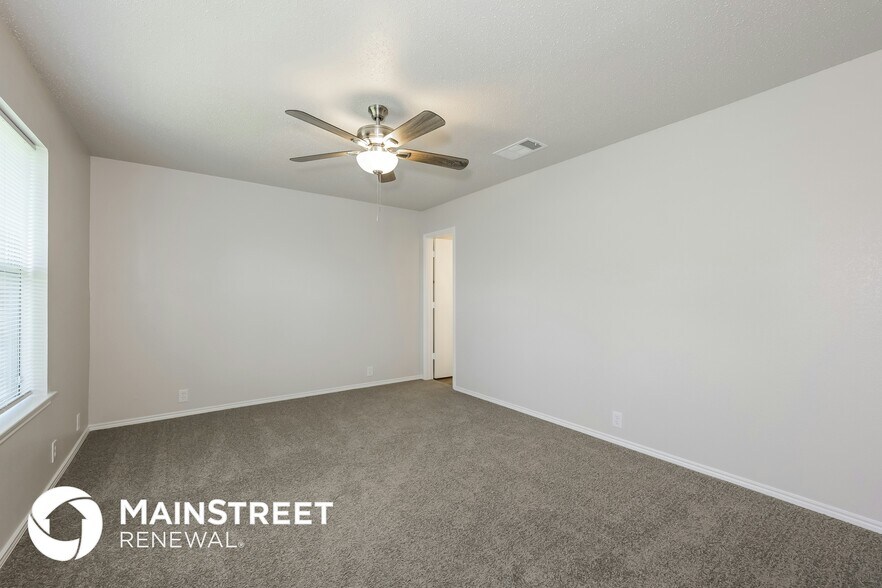 Building Photo - 317 Oakhurst Dr