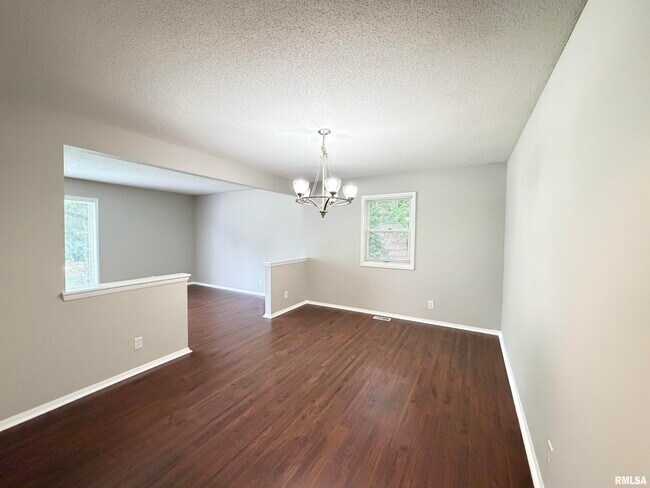 Building Photo - 122 W Morningside Dr