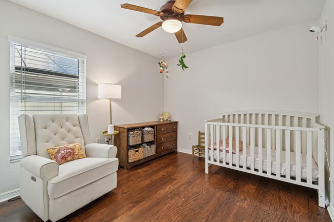 Building Photo - Tuscanny Street