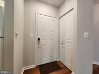 Building Photo - 2204 Westcourt Ln