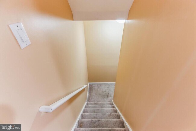 Building Photo - 4 Hogan Way