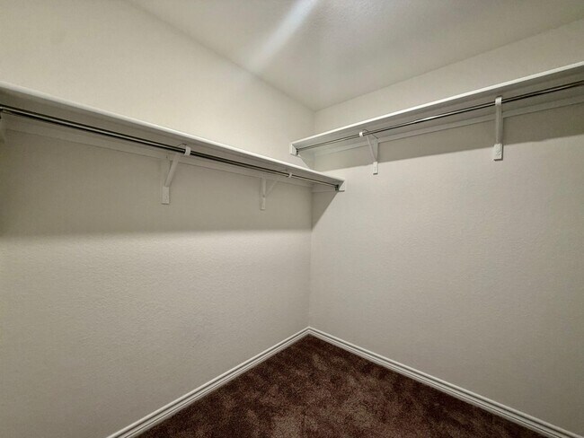 Building Photo - 8014 Canyon Wren Pk