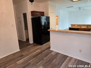 Building Photo - 405 Point Valley