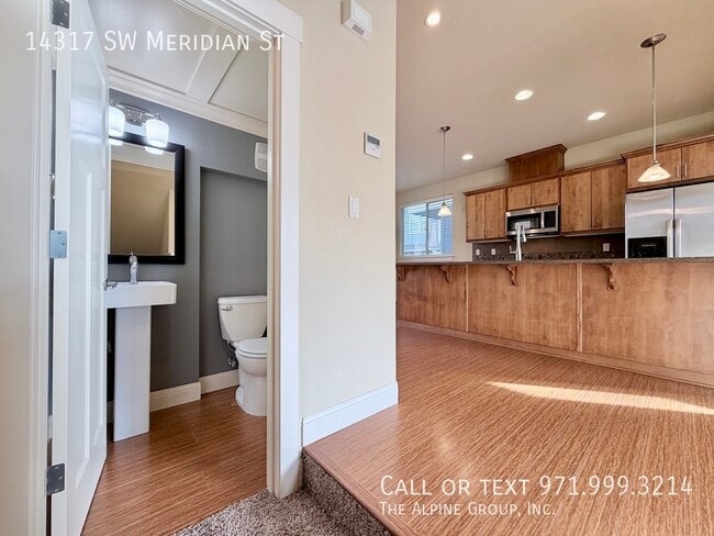 Building Photo - 14317 SW Meridian St