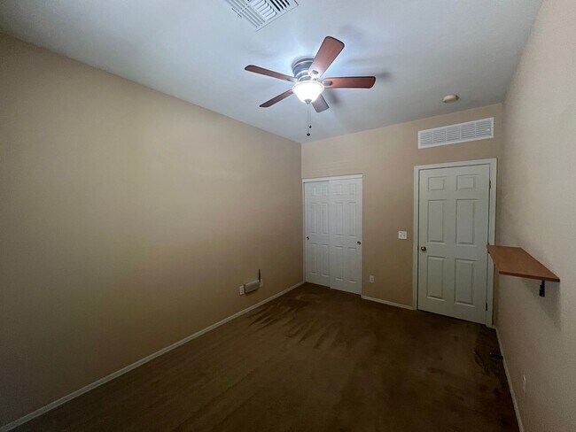 Building Photo - Spacious 3-Bedroom Home in Sought-After Jo...