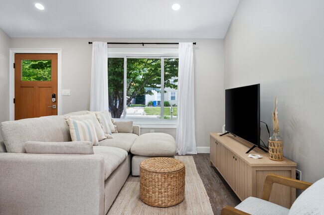 Building Photo - 771 Jane Dr