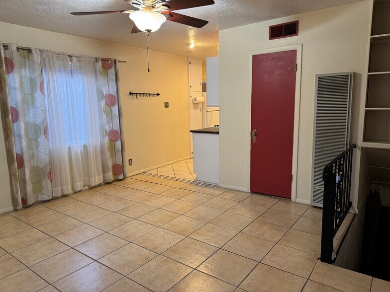 Building Photo - 2908 Monterey Ave SE