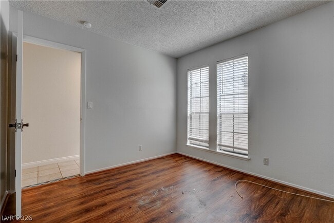 Building Photo - 3905 Landsdown Pl