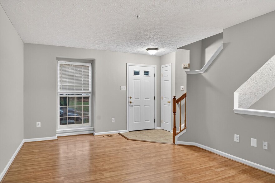 Building Photo - 9222 Murillo Ct