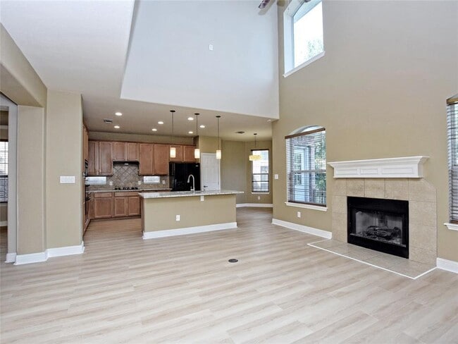 Building Photo - 15600 Prestancia Dr