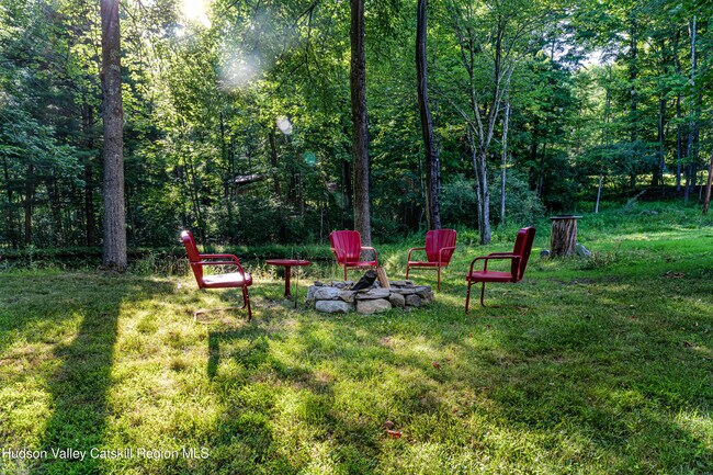 Building Photo - 16 Bakertown Rd