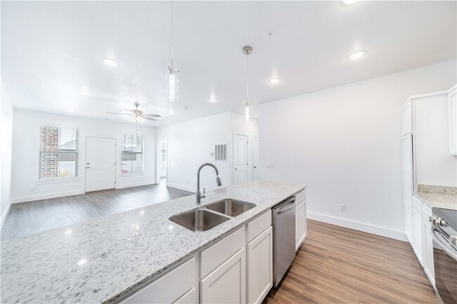 Building Photo - The Benton -  200 Ryan Unit Randolph | Woodruff