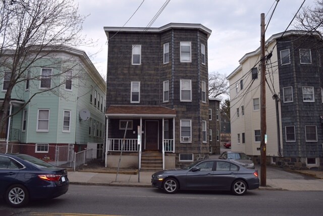 Building Photo - 224 Holland St