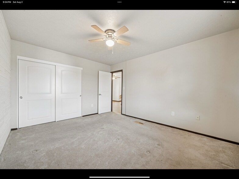 Building Photo - 5045 Fountainwood Dr