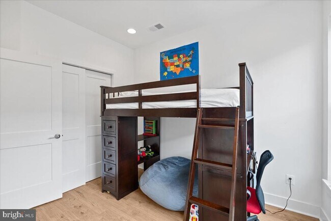 Building Photo - 7345 Blade Dr