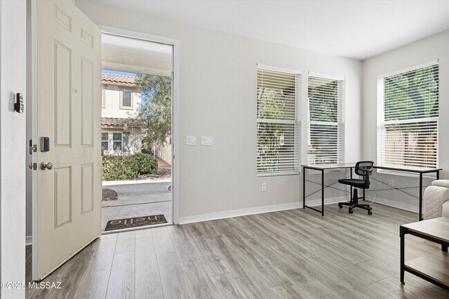 Building Photo - 2732 N Neruda Ln