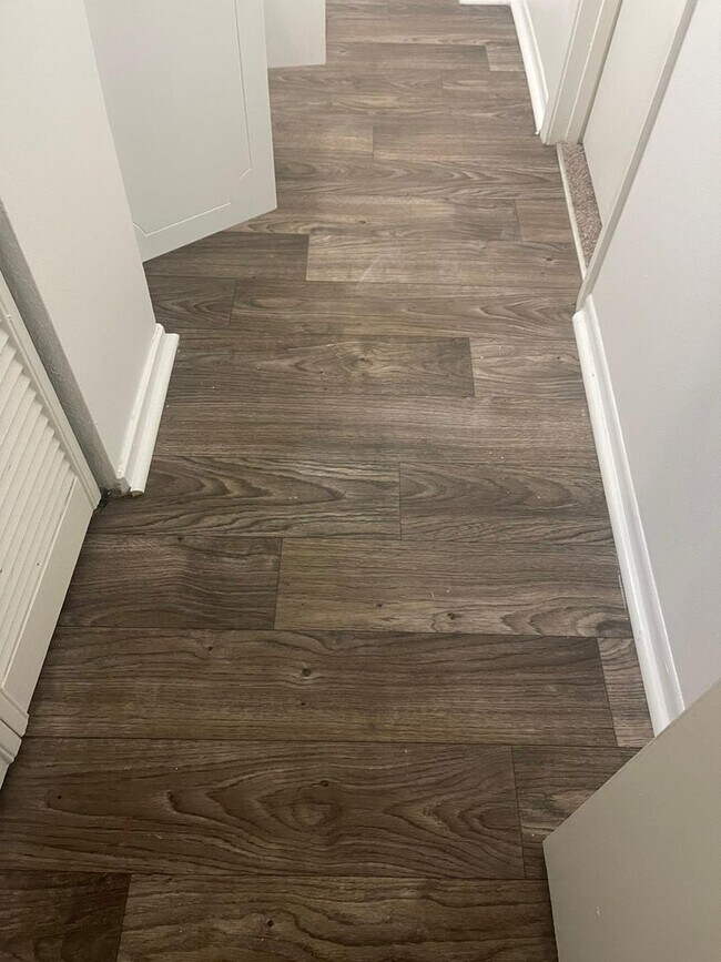 Building Photo - Modern 2-Bed, 1-Bath Oasis with Central Air and Gourmet Kitchen