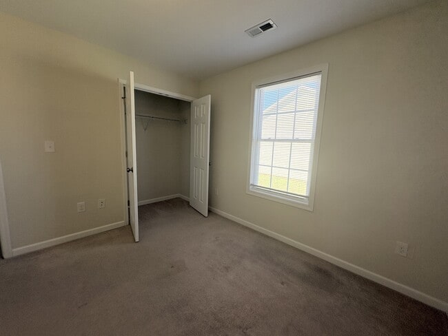 Building Photo - 62 Lofty Cir