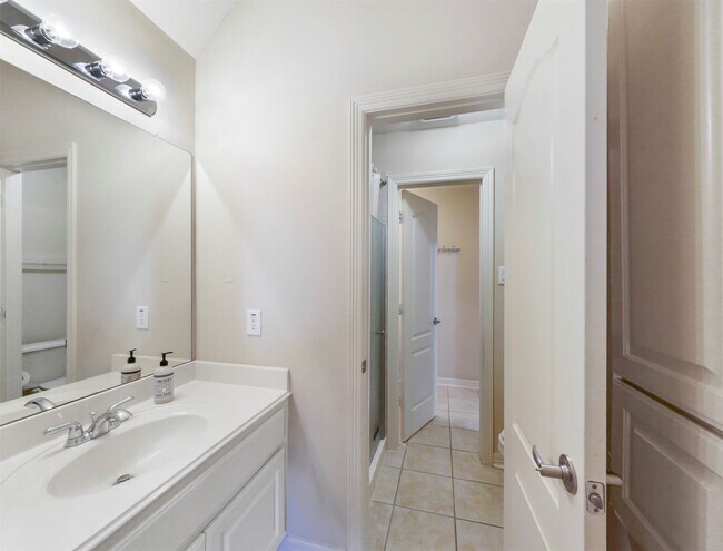 Building Photo - 3826 Bell Hollow Ln