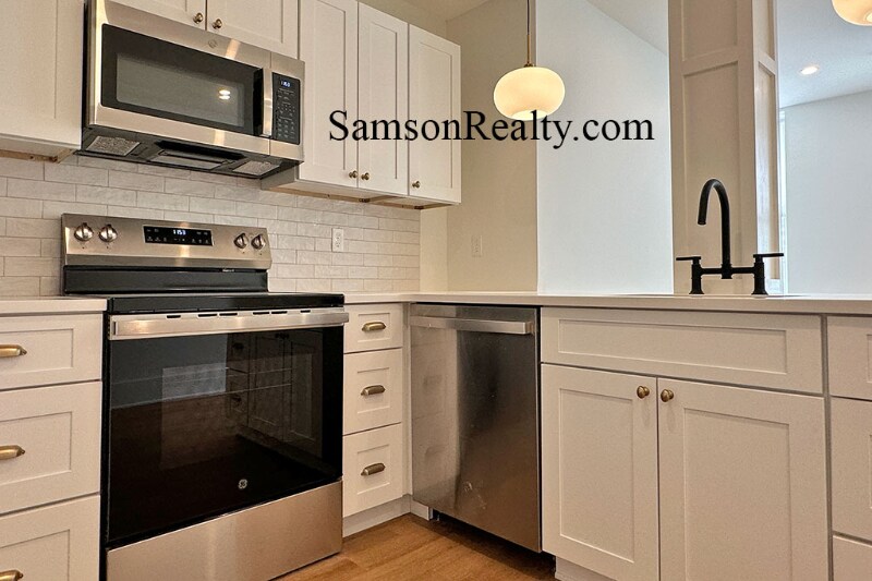 Building Photo - 31 Hope St