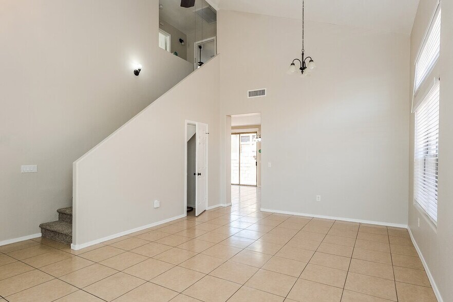 Building Photo - 8930 E Capri Ave