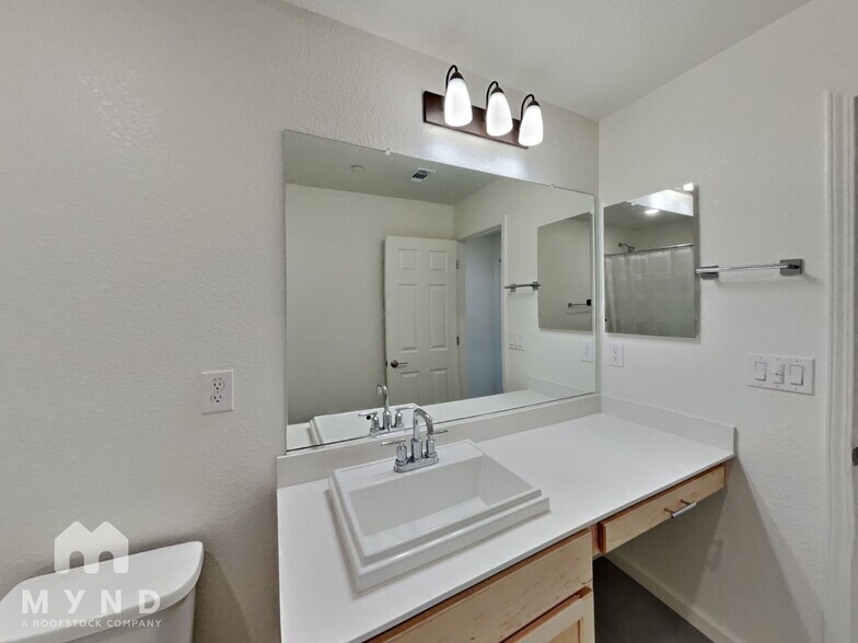 Building Photo - 8207 C Lopez Jr Wy