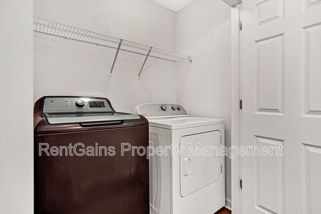 Building Photo - 92 Silver Fern Dr