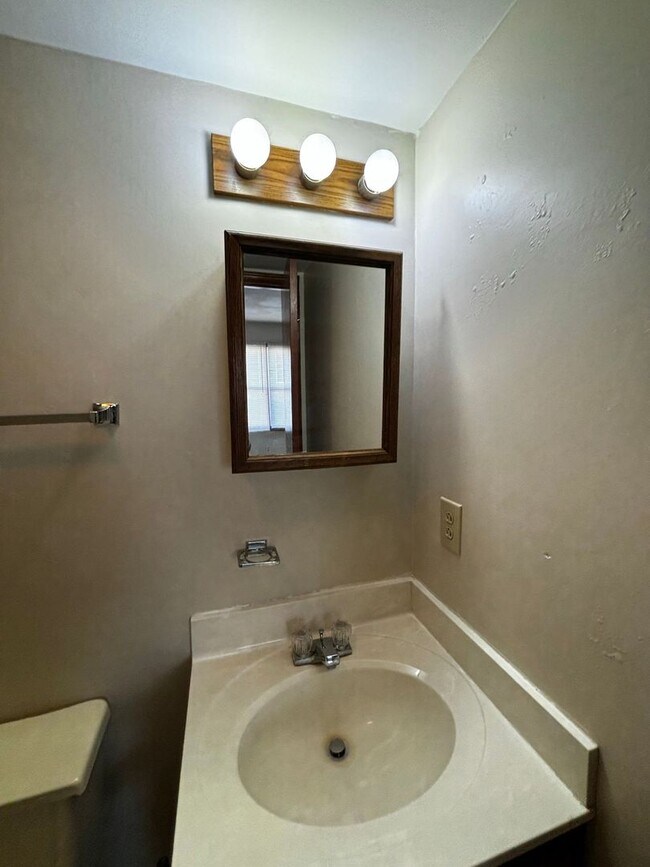 Building Photo - Baldwin Commons