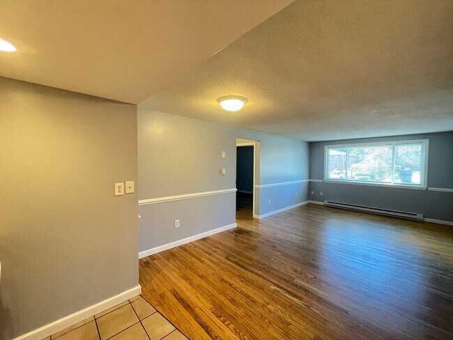 Building Photo - 181 Loudon Rd