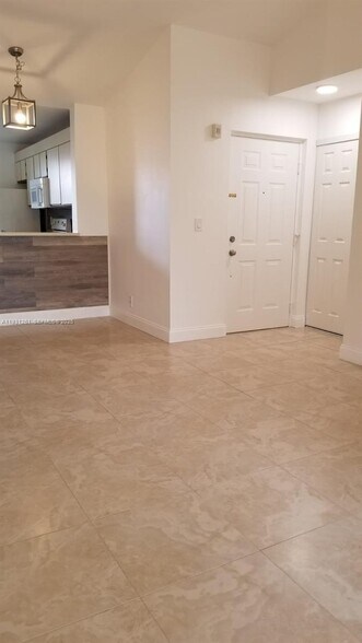 Building Photo - 10121 W Sunrise Blvd