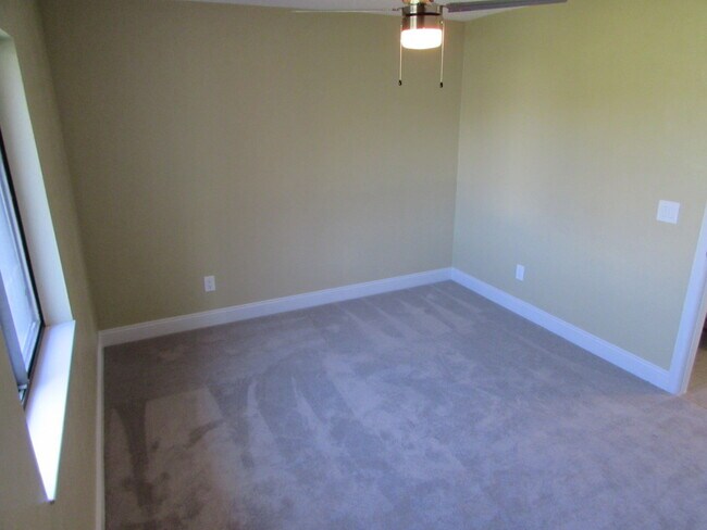 Building Photo - IntraCoastal Single Family Home