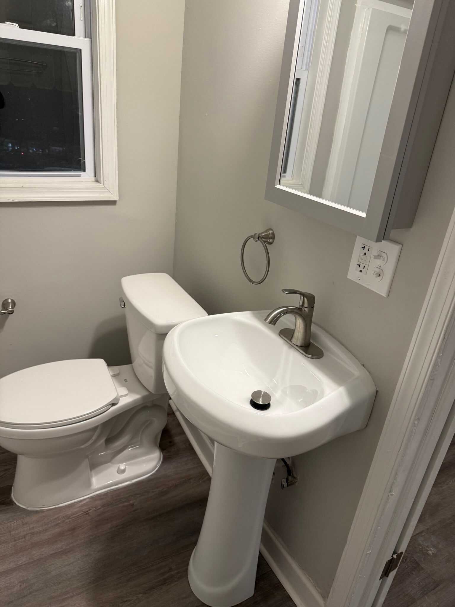 Building Photo - 5942 Glen Falls Ave