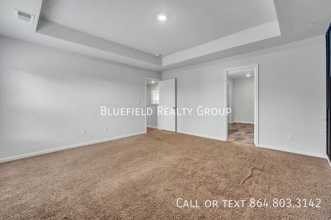 Building Photo - 815 Vanguard St