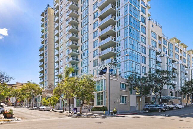 Building Photo - 850 Beech St