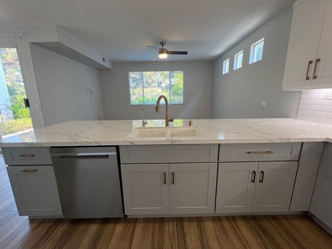 Building Photo - Spacious 4-Bedroom Home in Mira Mesa – Tam...