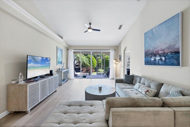 Building Photo - 796 Tartan Dr