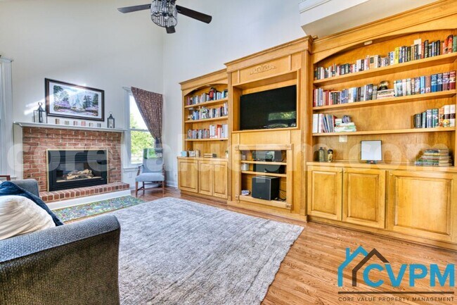 Building Photo - 13017 Weiss Dr