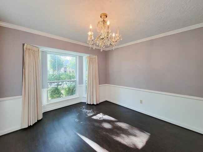 Building Photo - 17326 Ponderosa Pines Dr