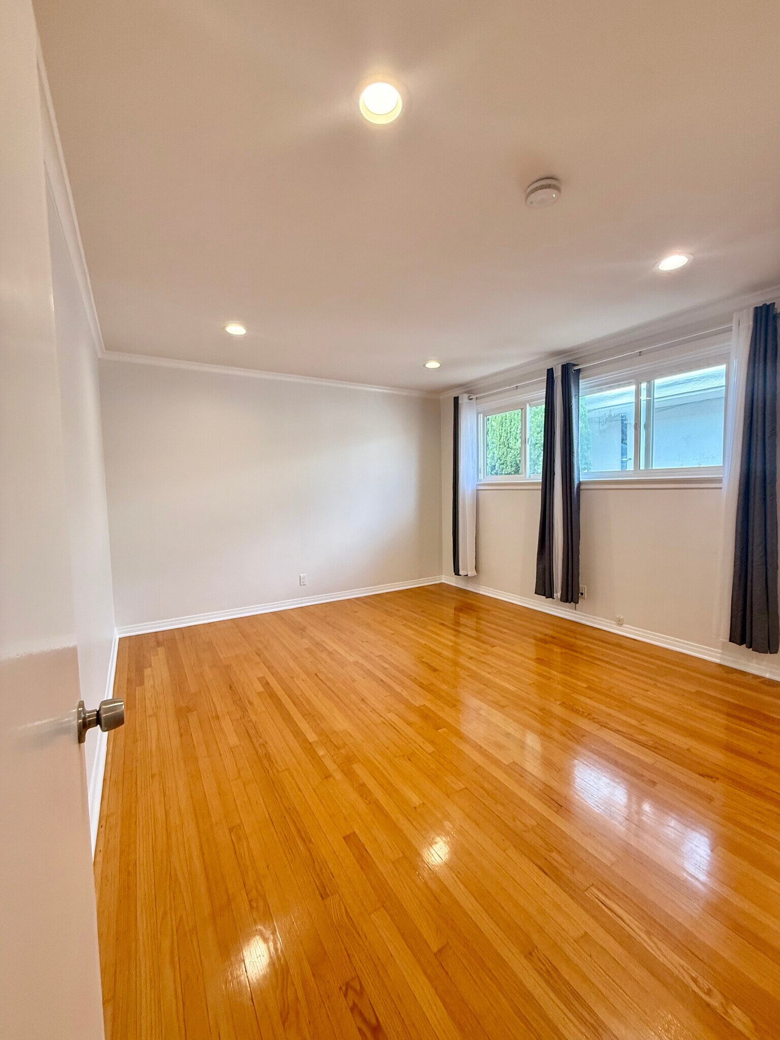 Bedroom - 13628 Addison St