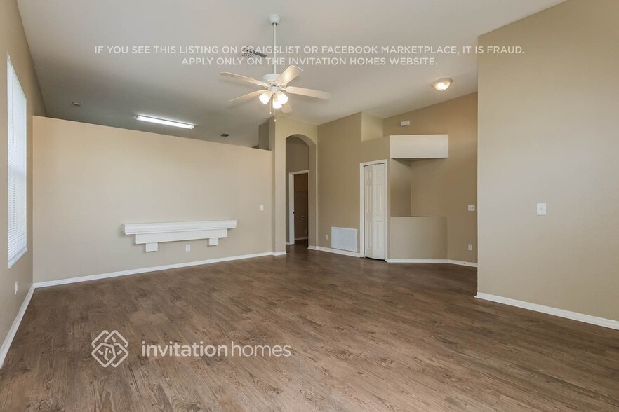 Building Photo - 1314 Vinetree Dr