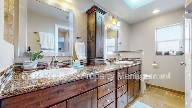 Building Photo - 6025 W 61st Ave